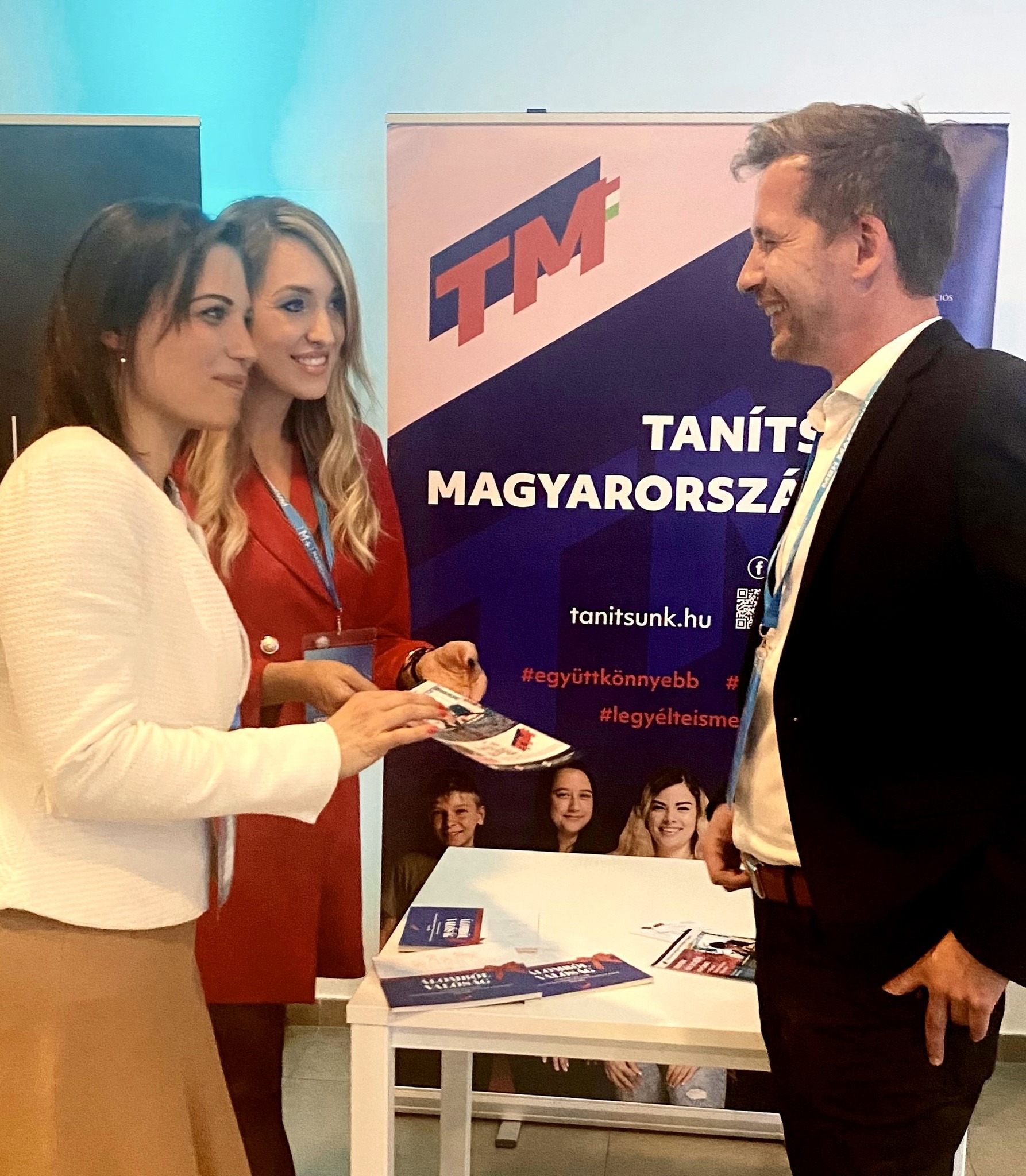 A Tanítsunk Magyarországért Alapítvány megjelent az MHB Makroverzum konferencián 