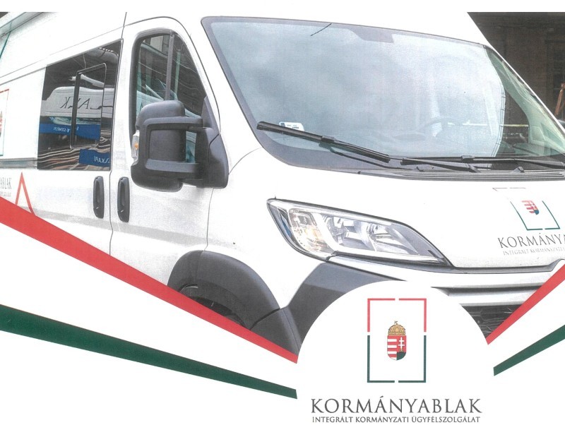 Kormánybusz Pocsajon: Tanulók hivatalos okmányainak ügyintézése